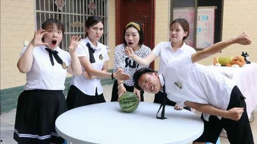 短剧吃瓜社,揭秘娱乐圈幕后故事，带你领略明星真实生活