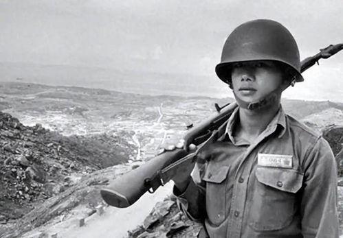 台湾军官情侣吃瓜图片,军中佳话！