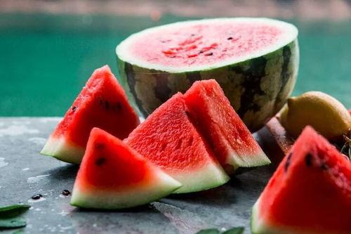 吃瓜解暑吗,吃瓜解暑，清凉一夏